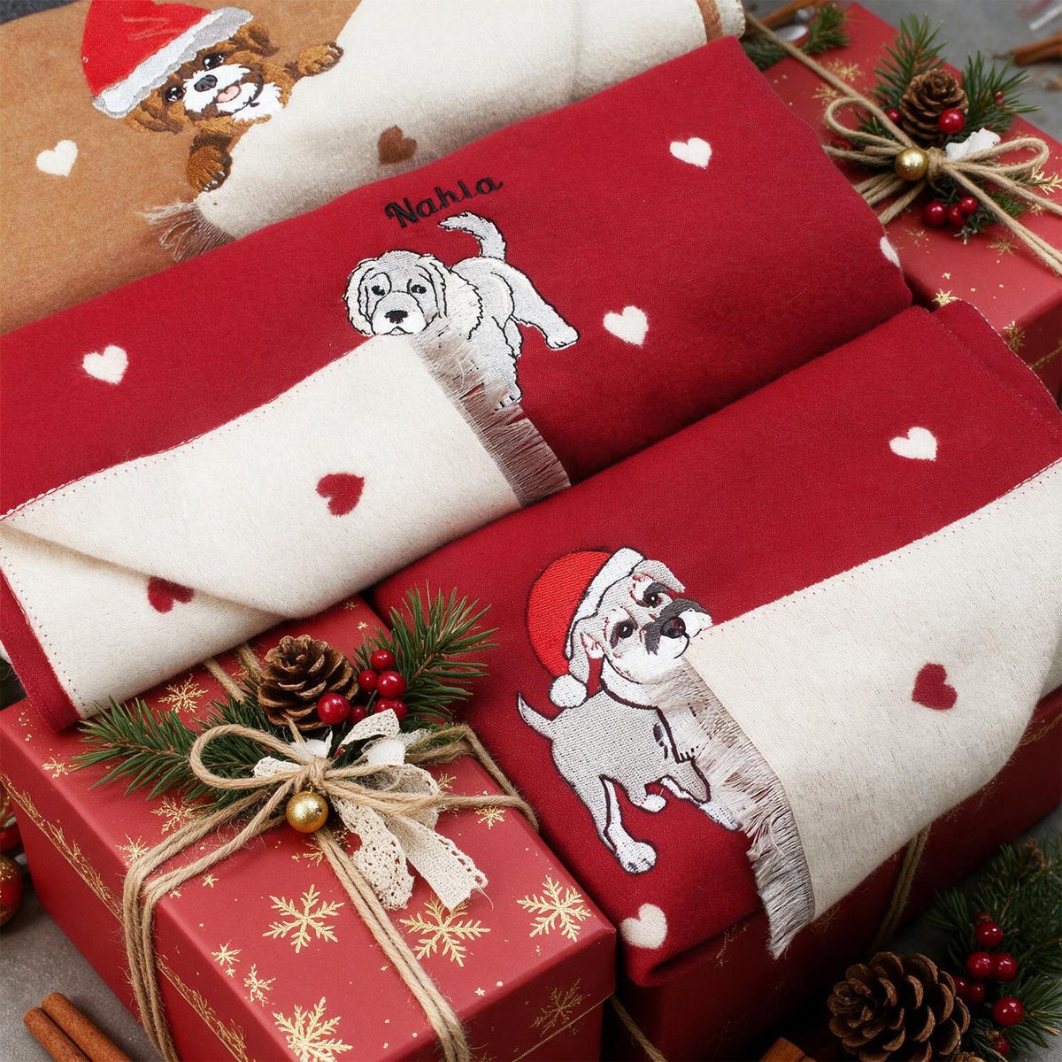 Custom Pet Bite-the-Corner Embroidered Scarf – Personalized Christmas Heart Pattern Scarf