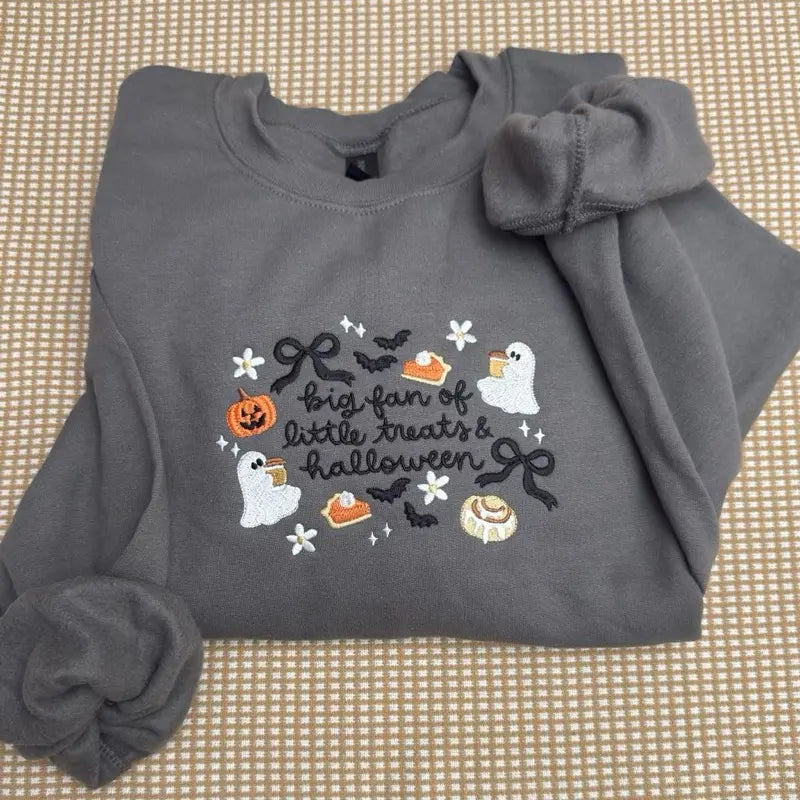 Cute Halloween Embroidered Sweatshirt/Hoodie/Tshirt – Spooky Season Ghost Pumpkin Cozy Crewneck for Women
