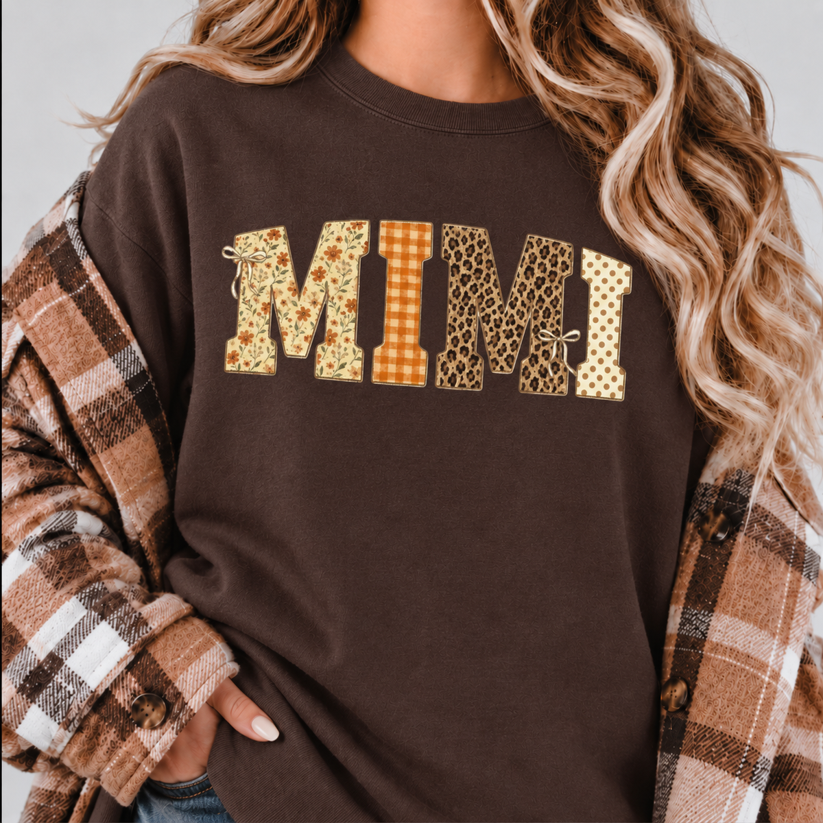 Personalized Halloween Mama Sweatshirt, Custom Name Mom Shirt, Vintage Fall Halloween Sweatshirt, Patchwork Gingham Mama Shirt, Grandma Nana Mimi Auntie Lolly Shirt, Halloween Gift
